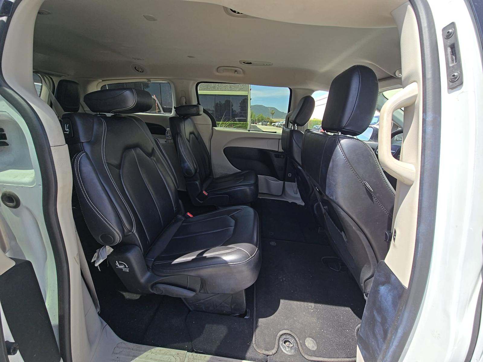 2023 Chrysler Pacifica Touring L FWD