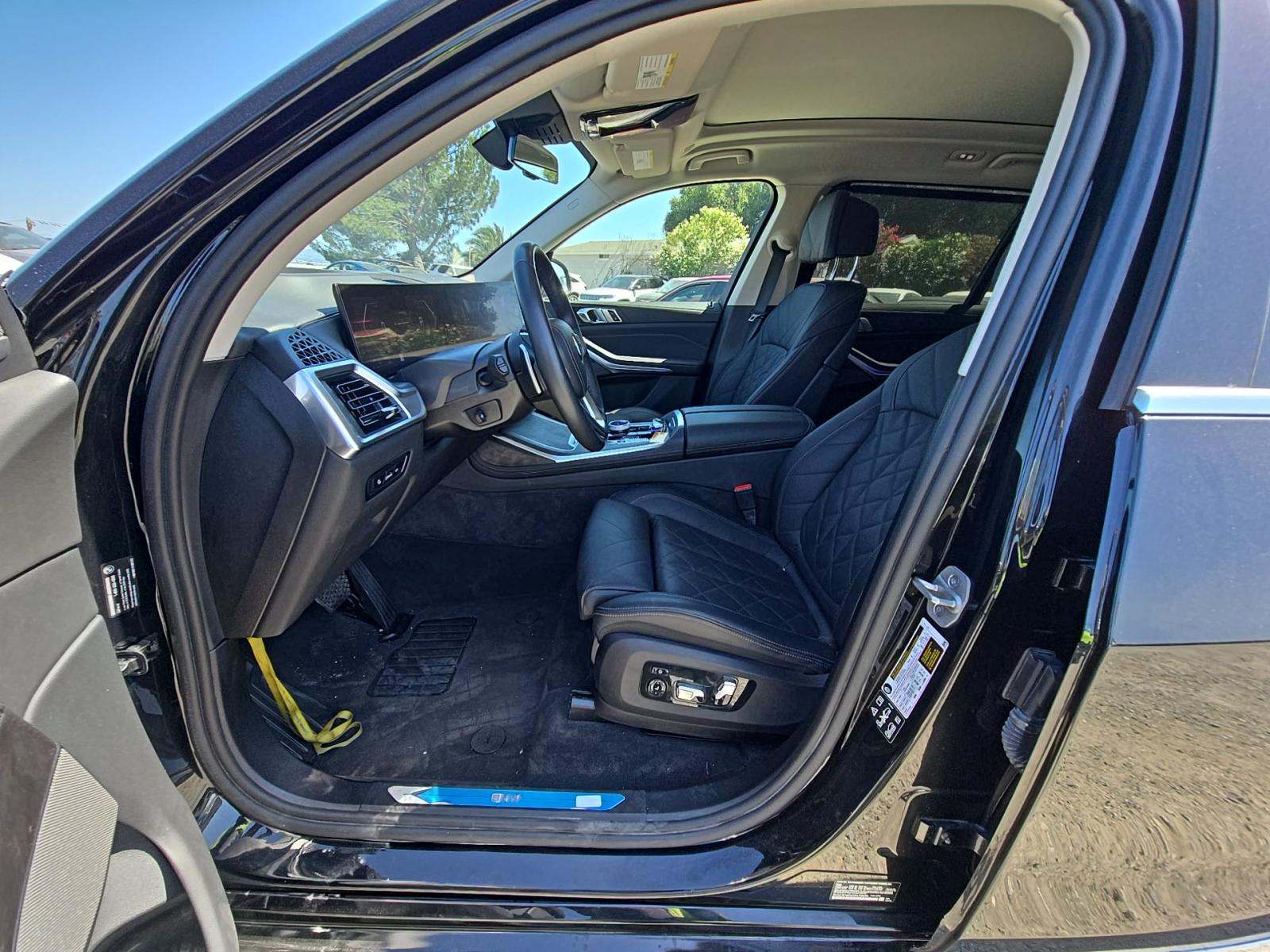 2025 BMW X7 xDrive40i AWD