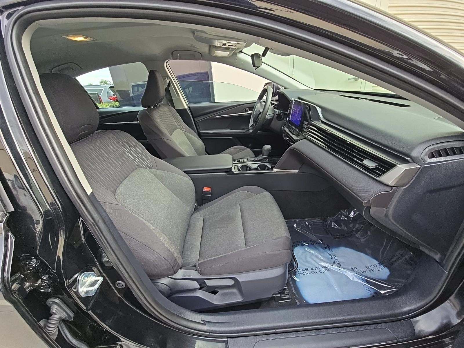 2025 Toyota Camry LE FWD