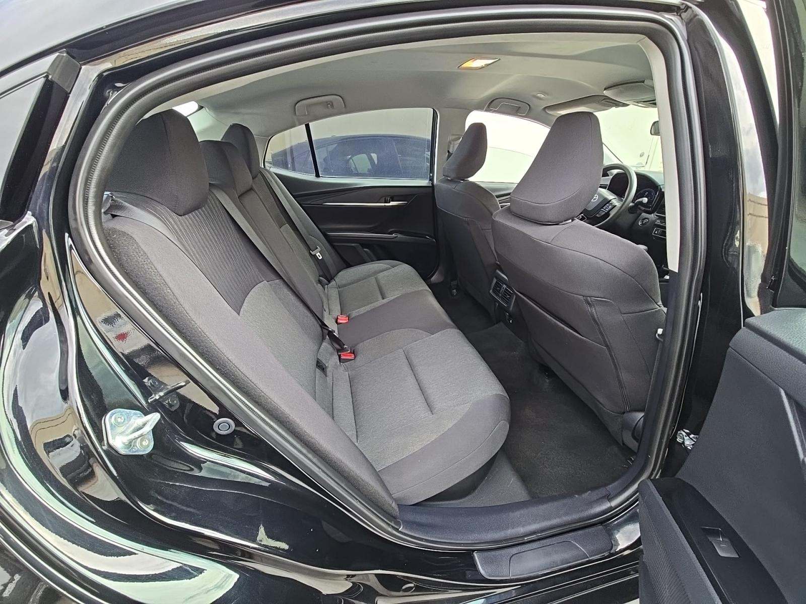 2025 Toyota Camry LE FWD