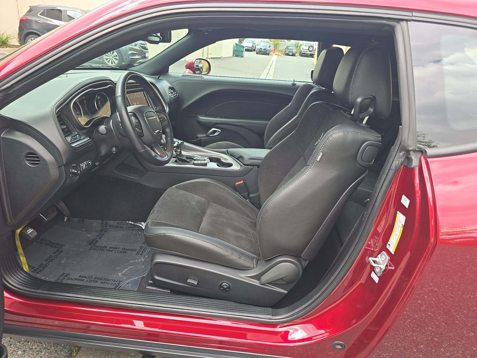 DODGE CHALLENGER - 2