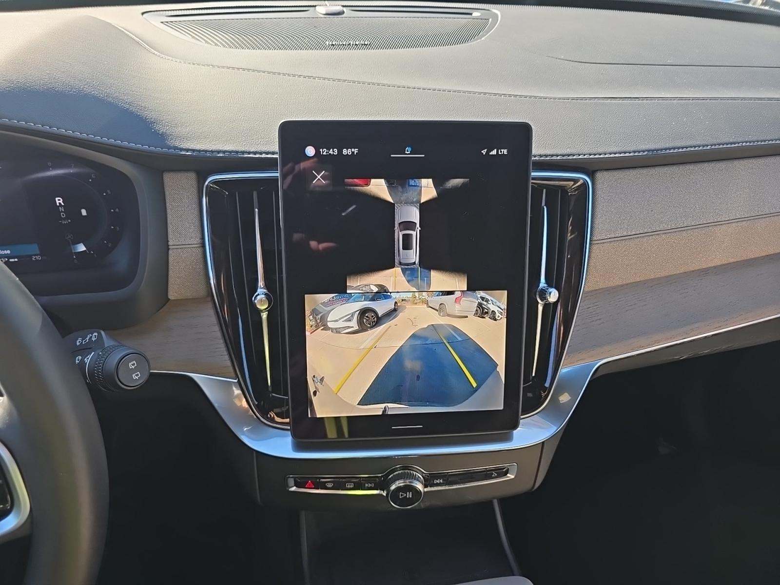 2025 Volvo XC90 B6 Plus AWD