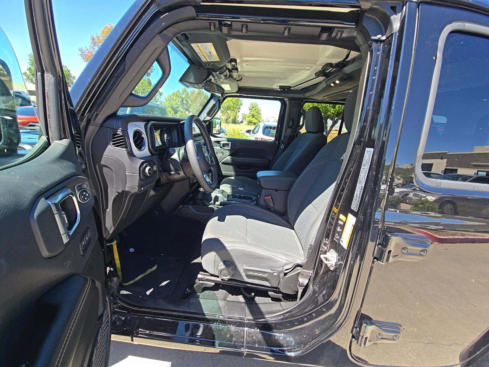 2025 Jeep Wrangler 4xe Sahara AWD