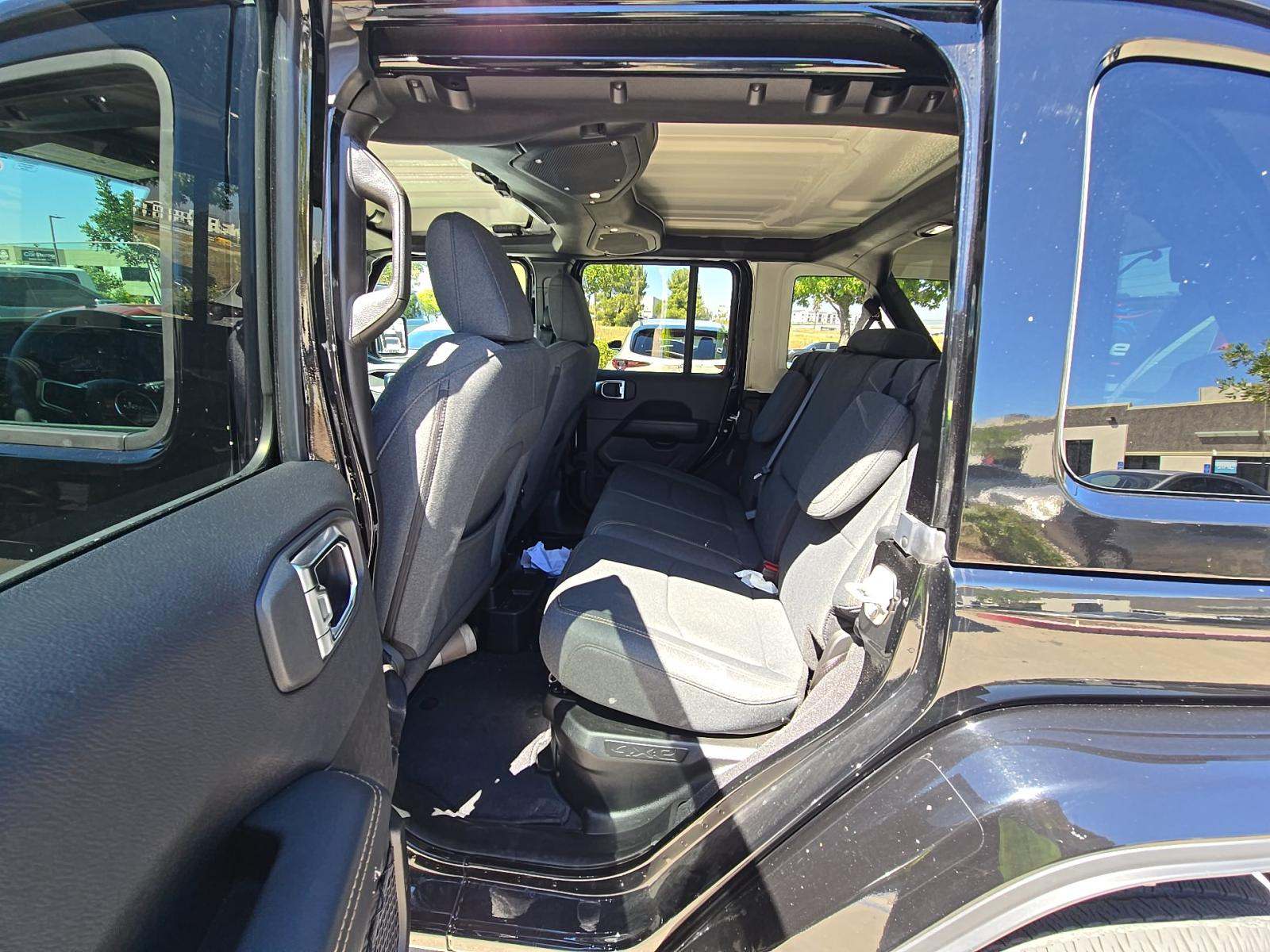 2025 Jeep Wrangler 4xe Sahara AWD
