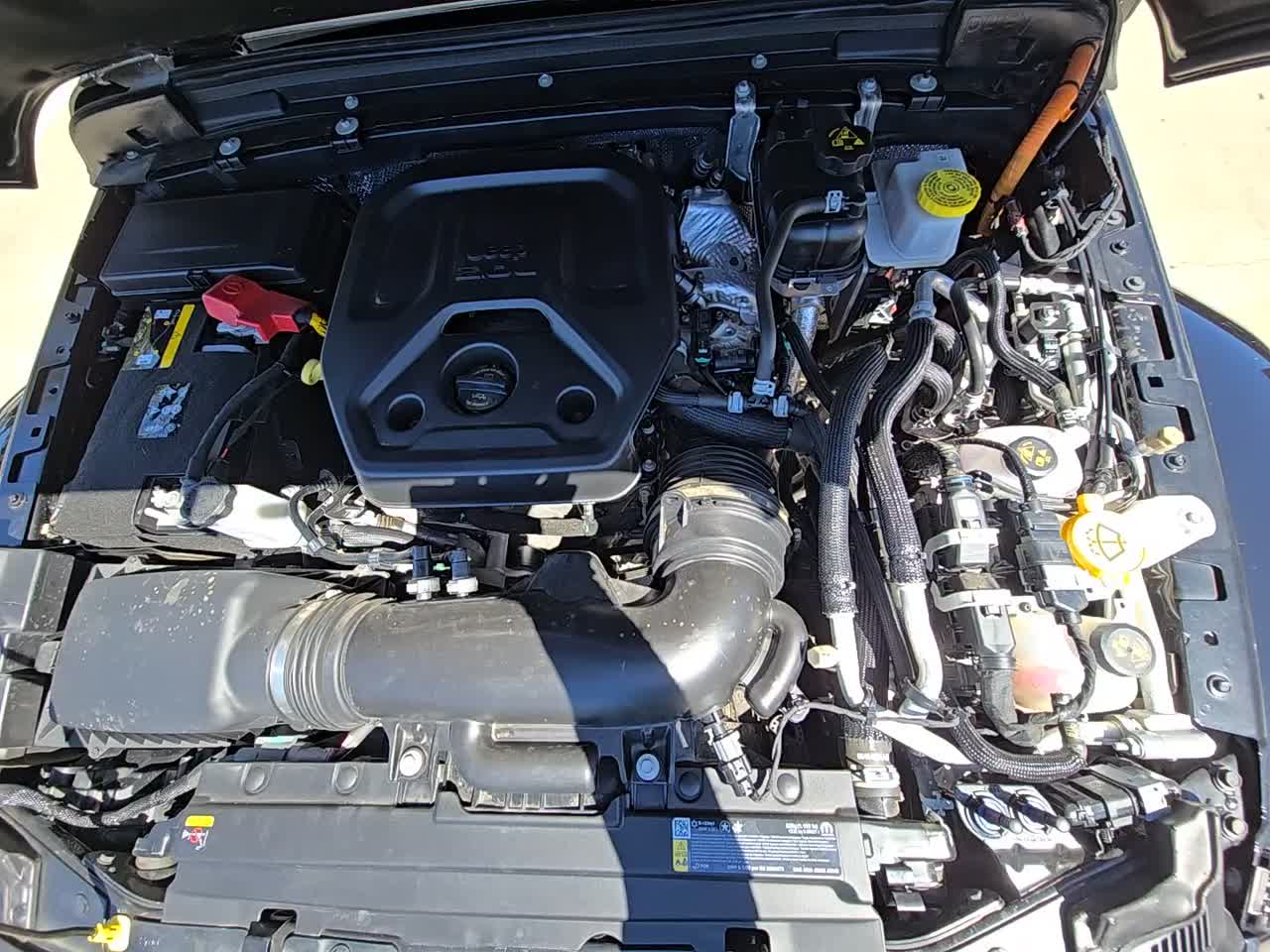 2025 Jeep Wrangler 4xe Sahara AWD