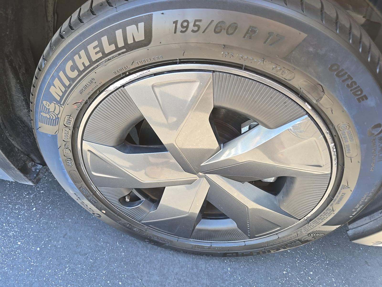 2024 Toyota Prius LE FWD