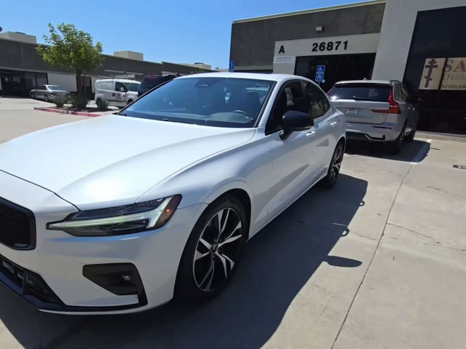 2024 Volvo S60 B5 Core FWD