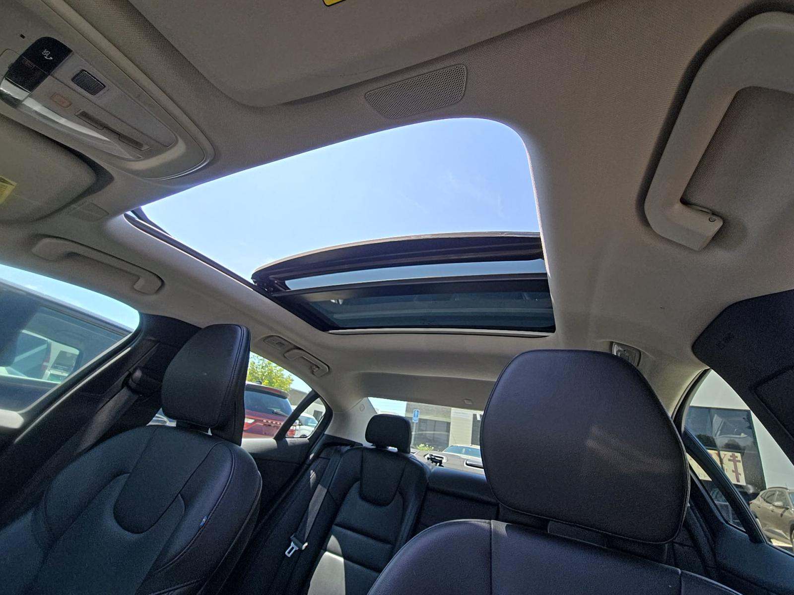 2024 Volvo S60 B5 Core FWD