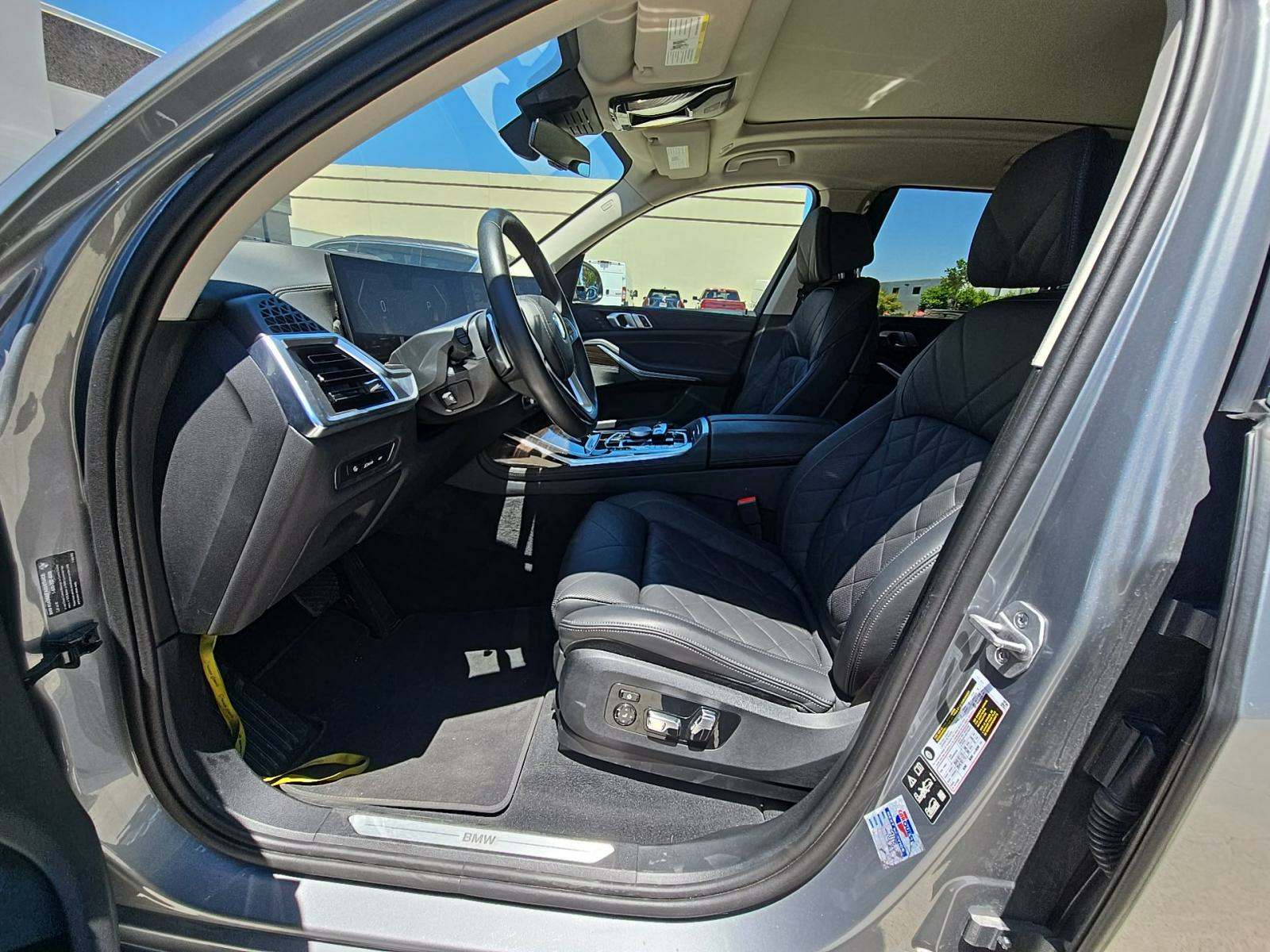 2025 BMW X7 xDrive40i AWD