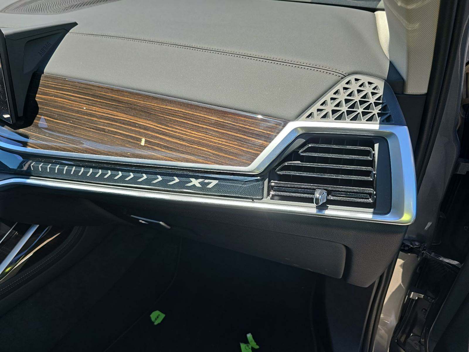 2025 BMW X7 xDrive40i AWD