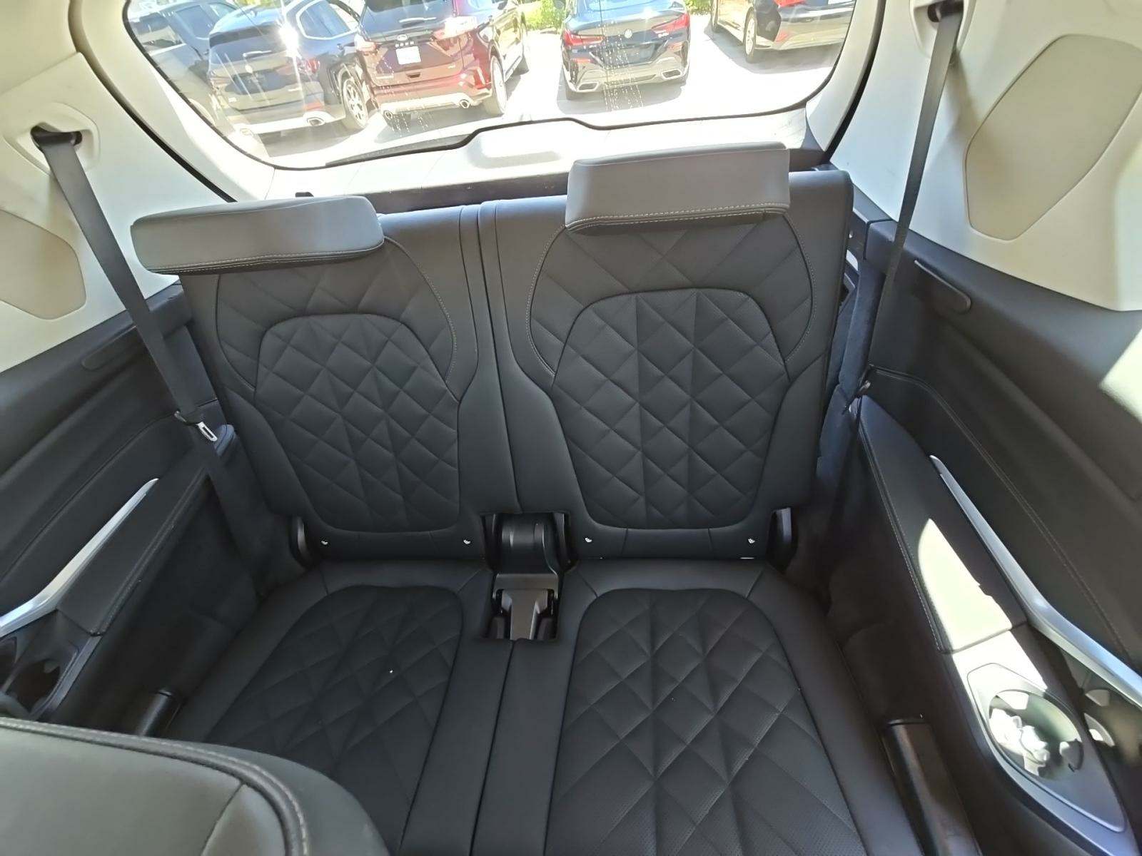 2025 BMW X7 xDrive40i AWD