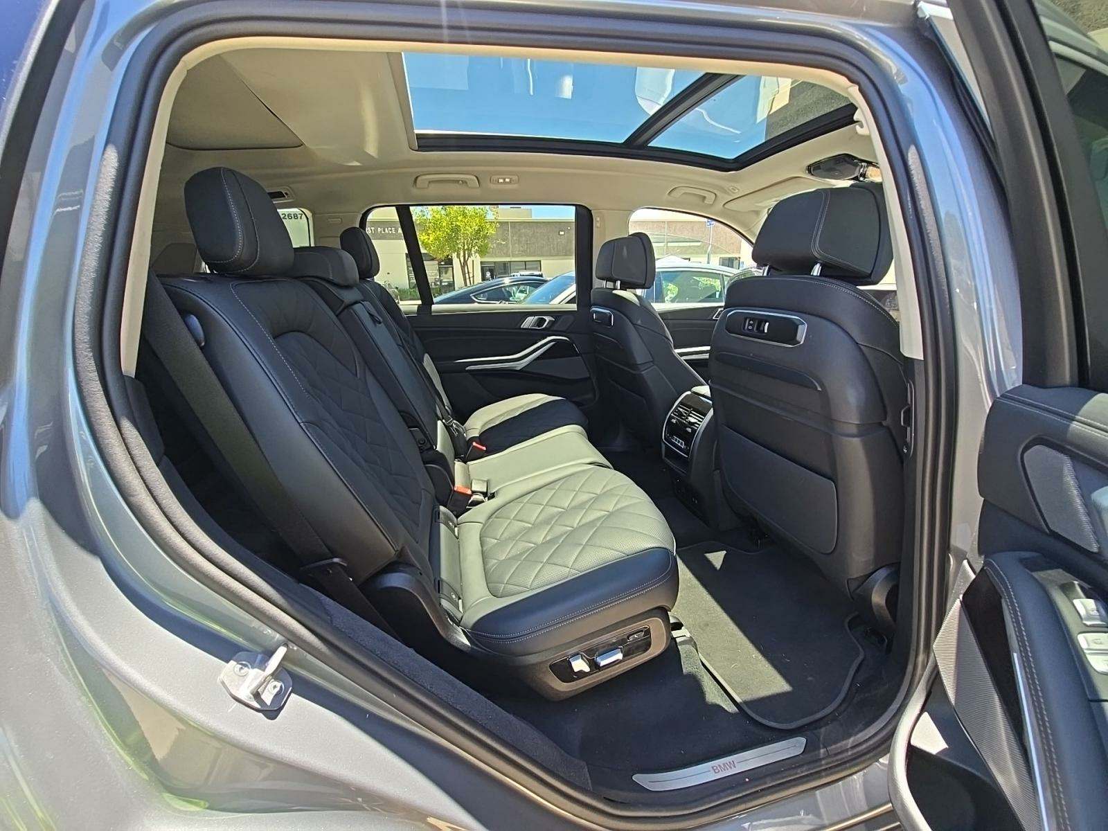 2025 BMW X7 xDrive40i AWD