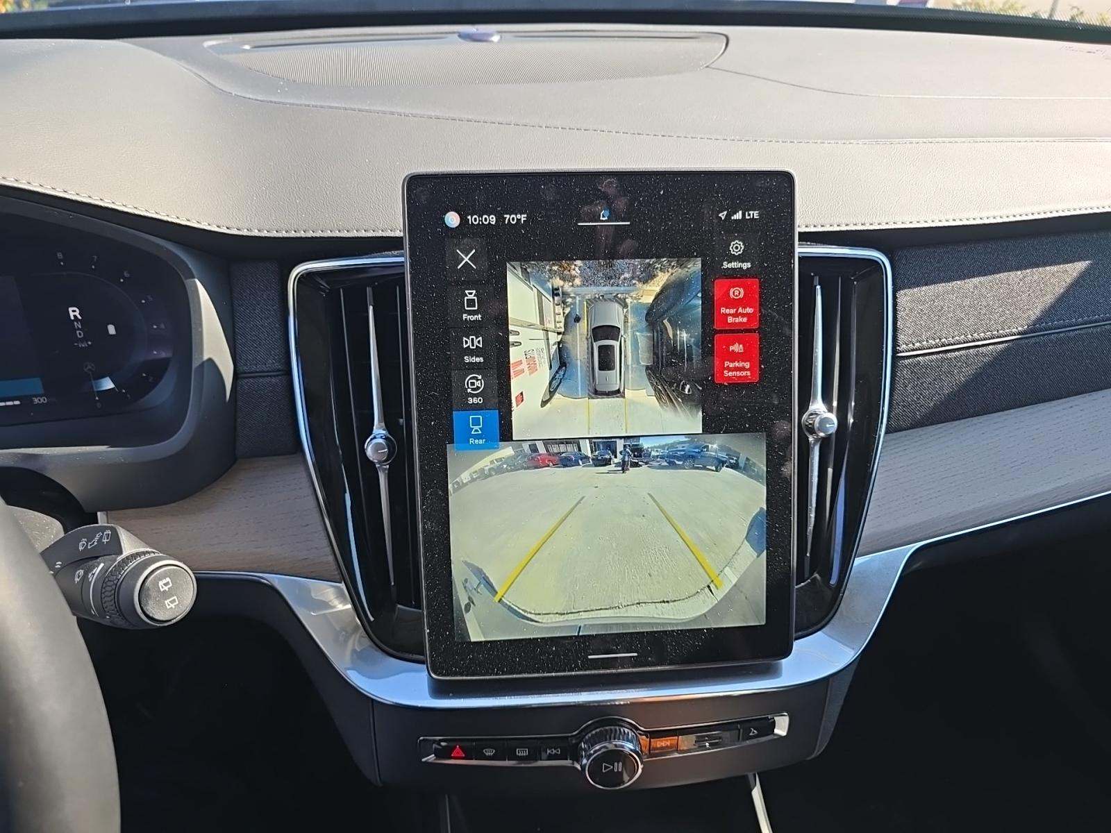 2025 Volvo XC90 B6 Plus AWD