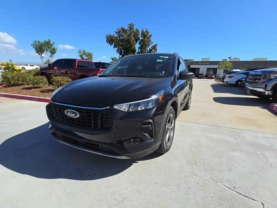2025 Ford Escape ST-Line AWD