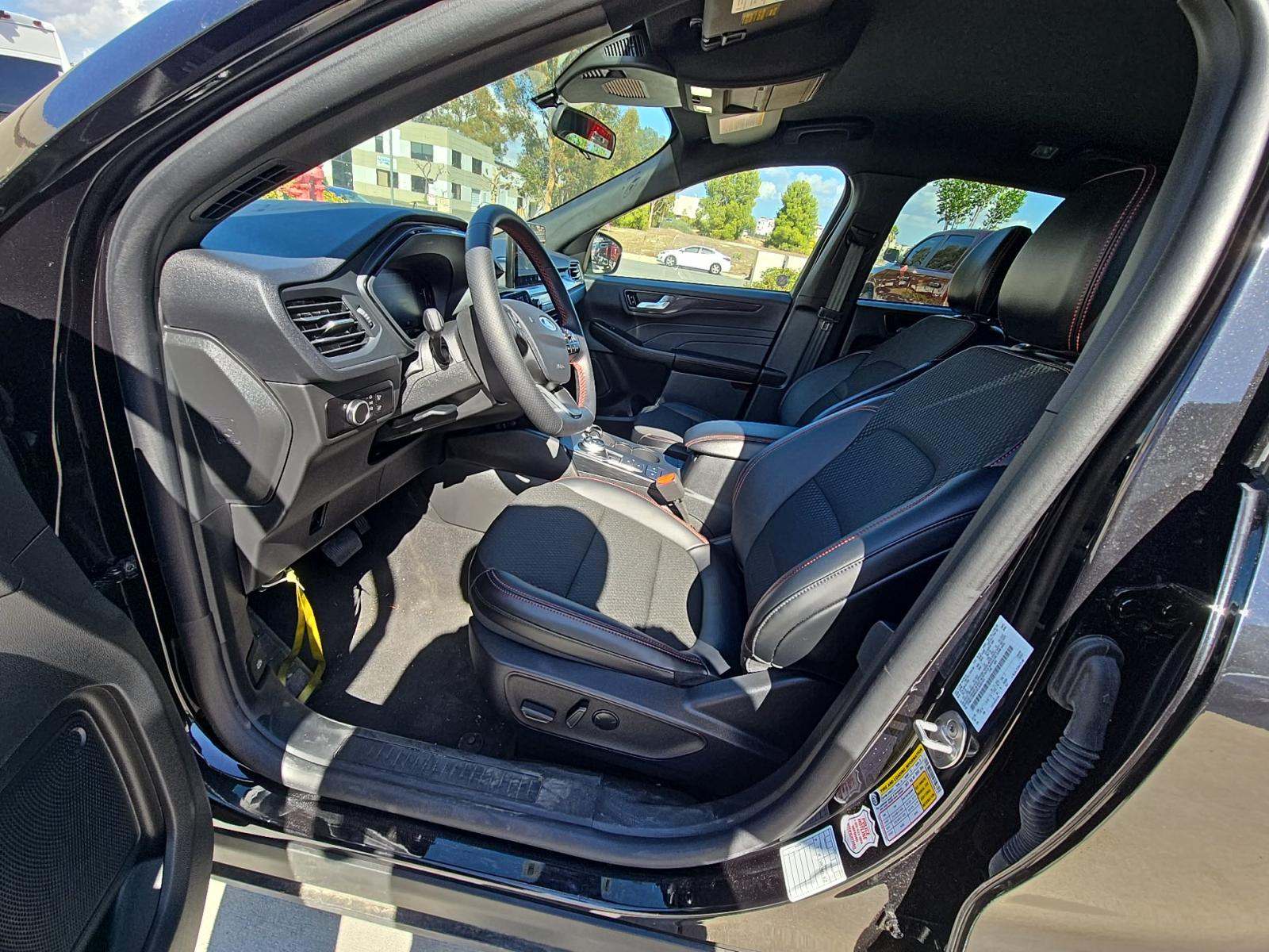 2025 Ford Escape ST-Line AWD