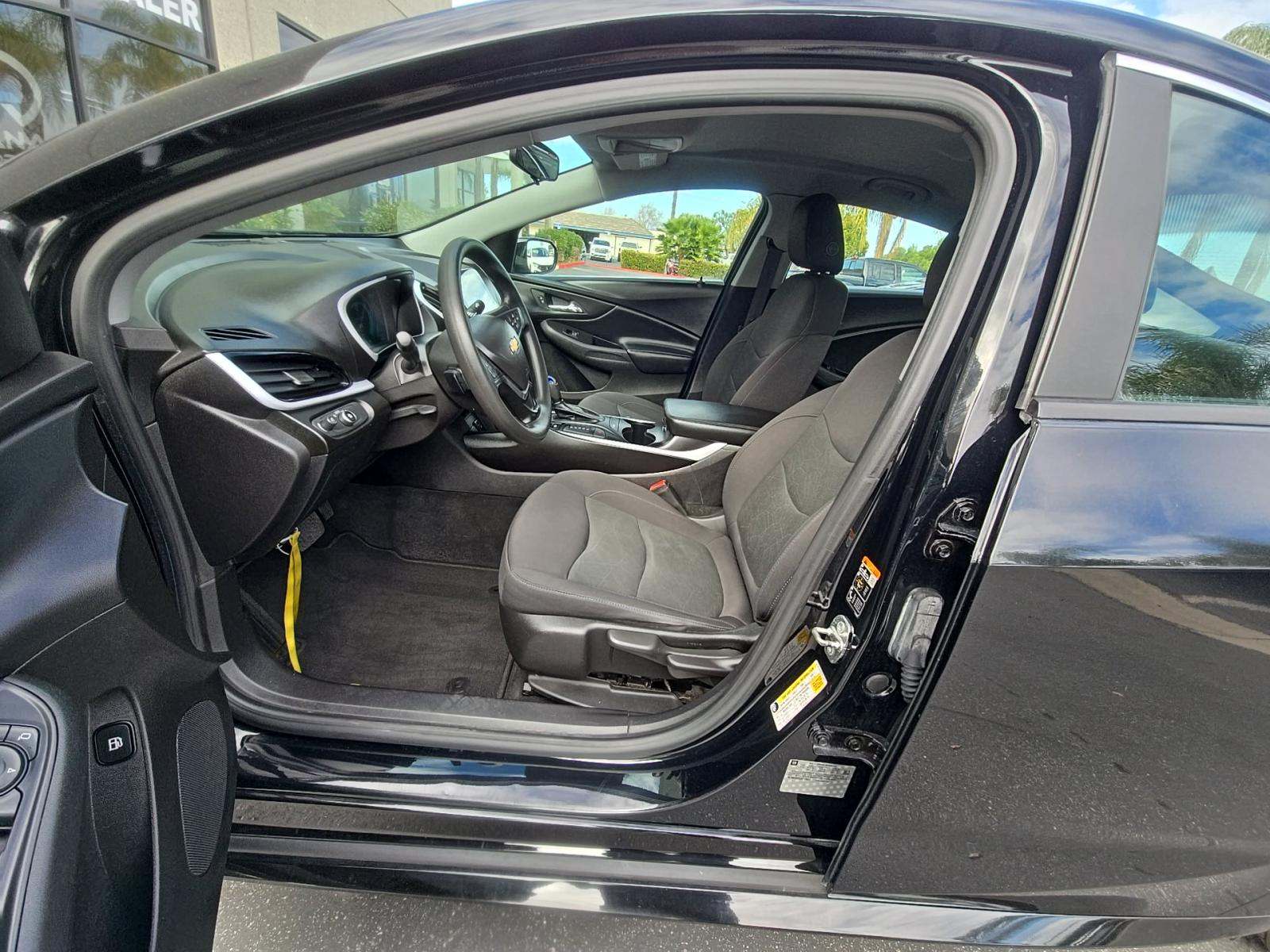 2018 Chevrolet Volt LT FWD
