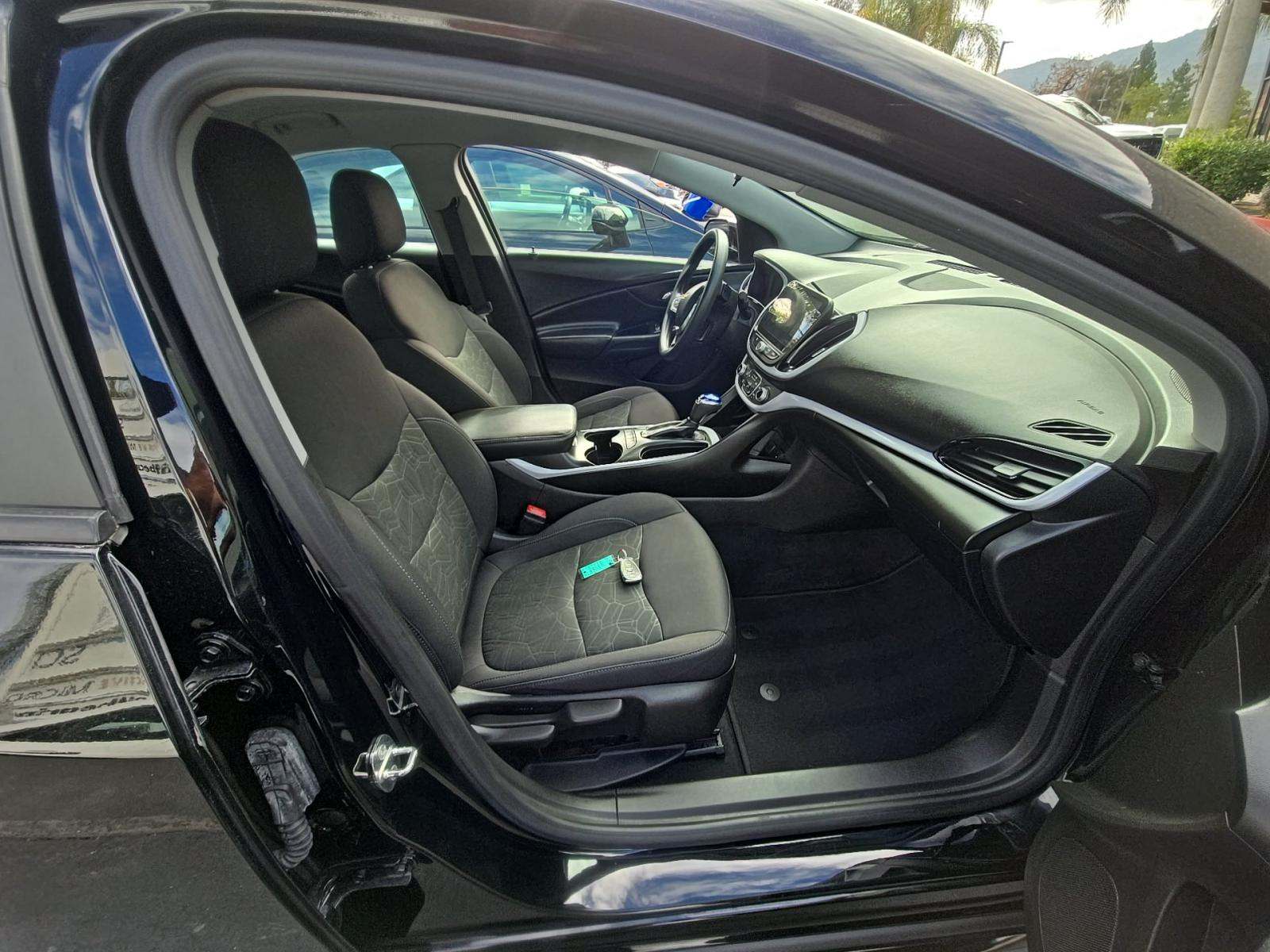 2018 Chevrolet Volt LT FWD