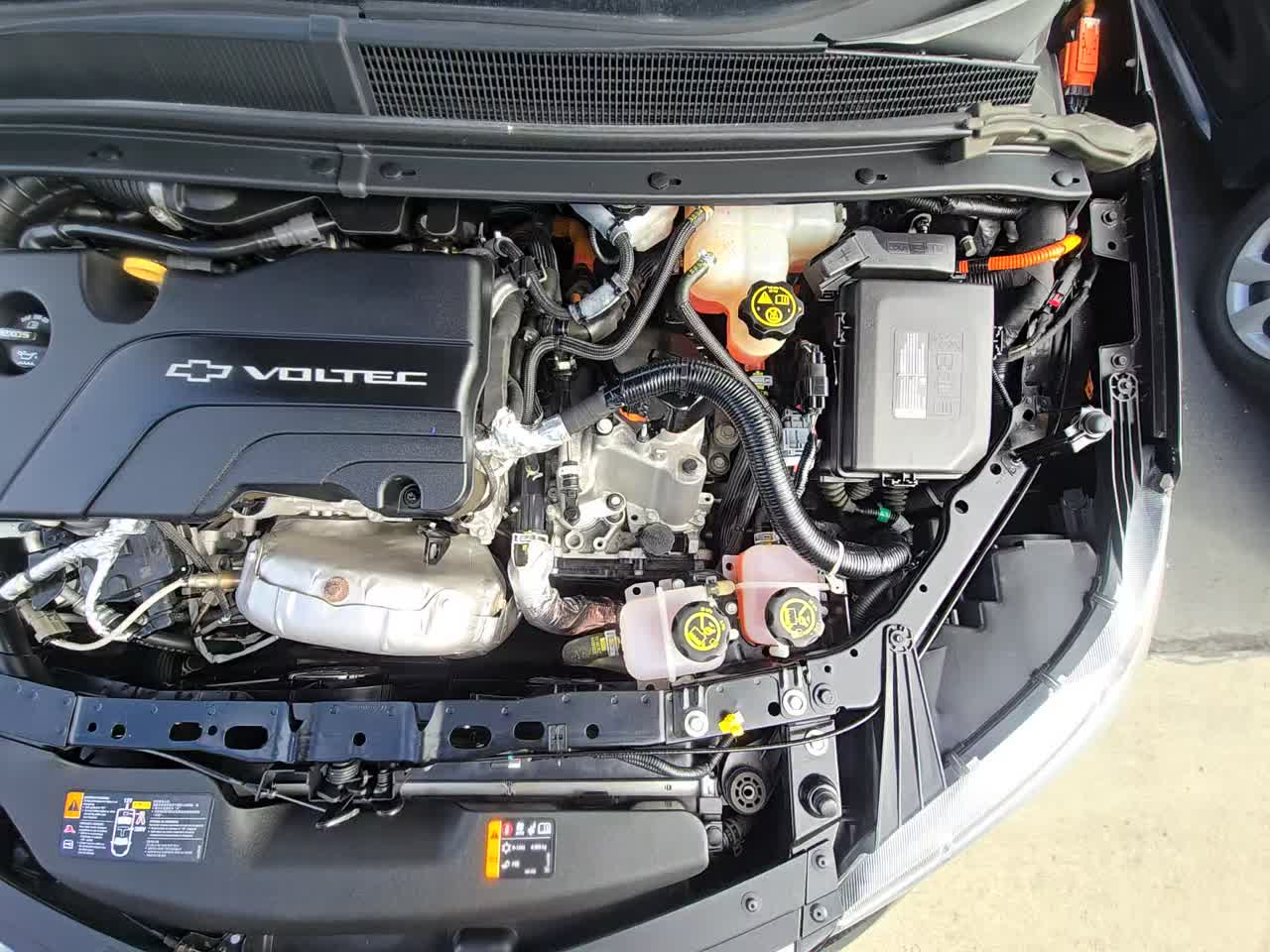 2018 Chevrolet Volt LT FWD