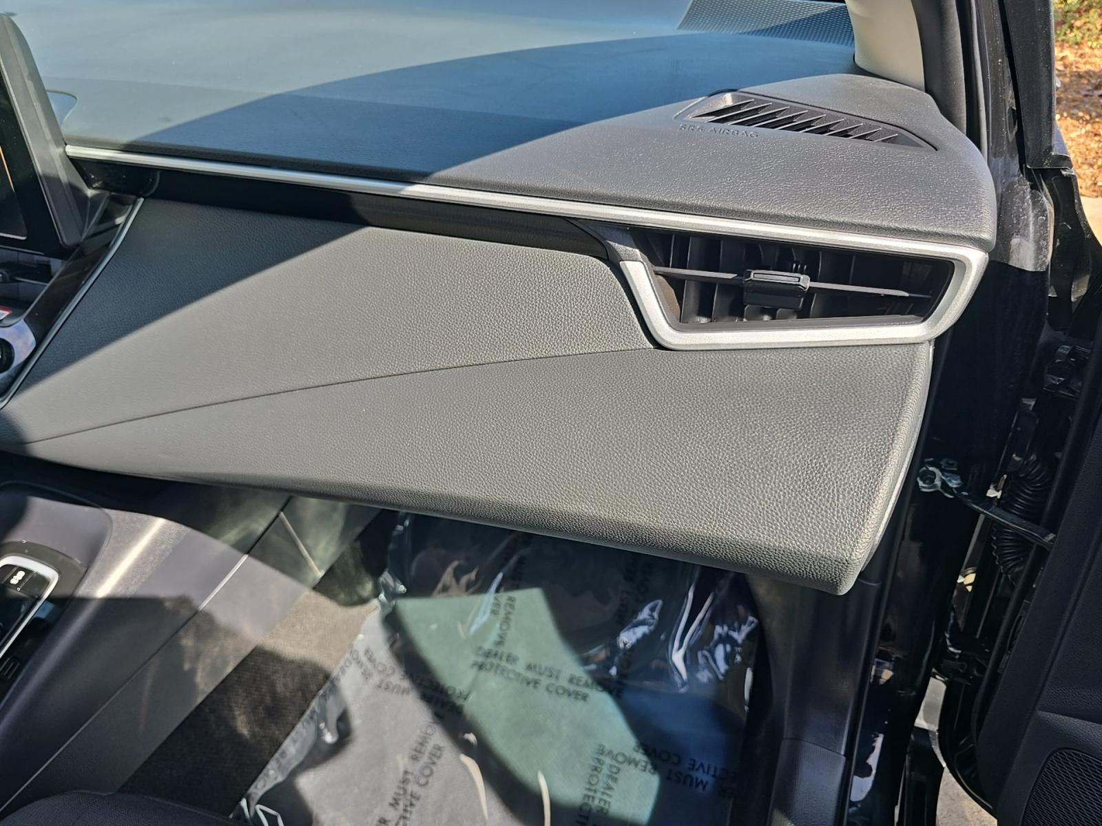 2025 Toyota Corolla LE FWD