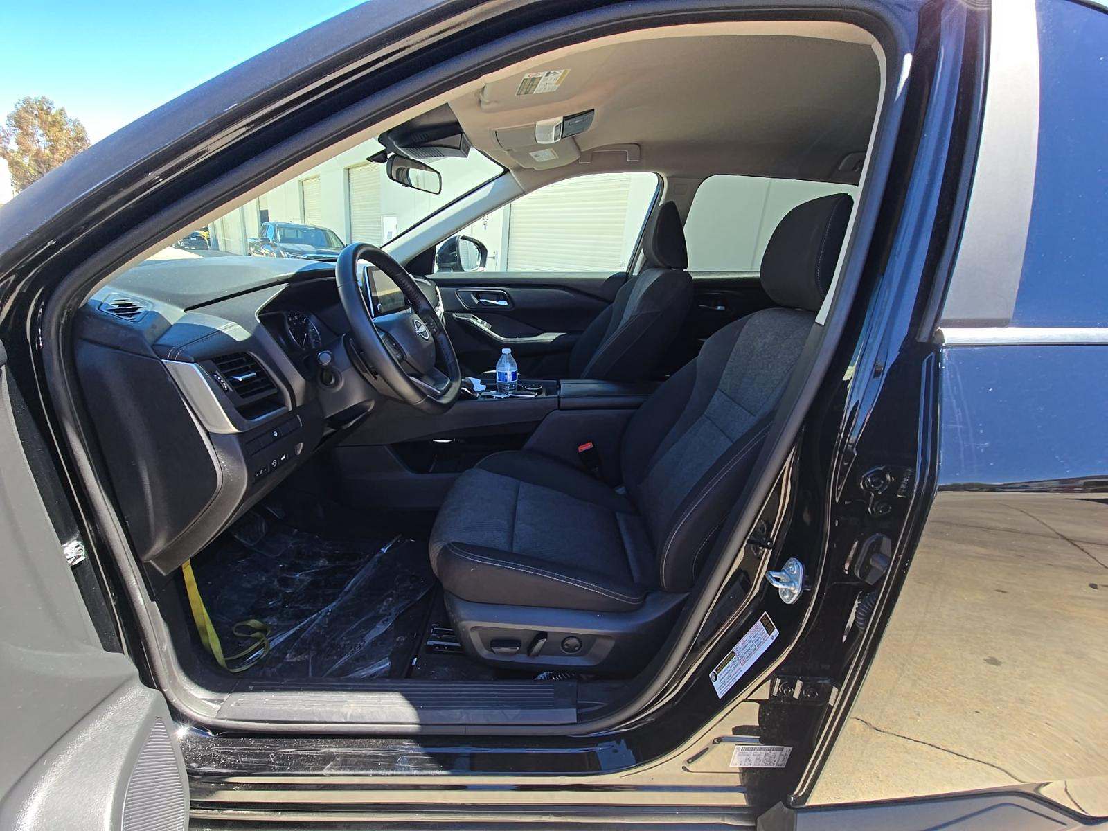 2025 Nissan Rogue SV AWD