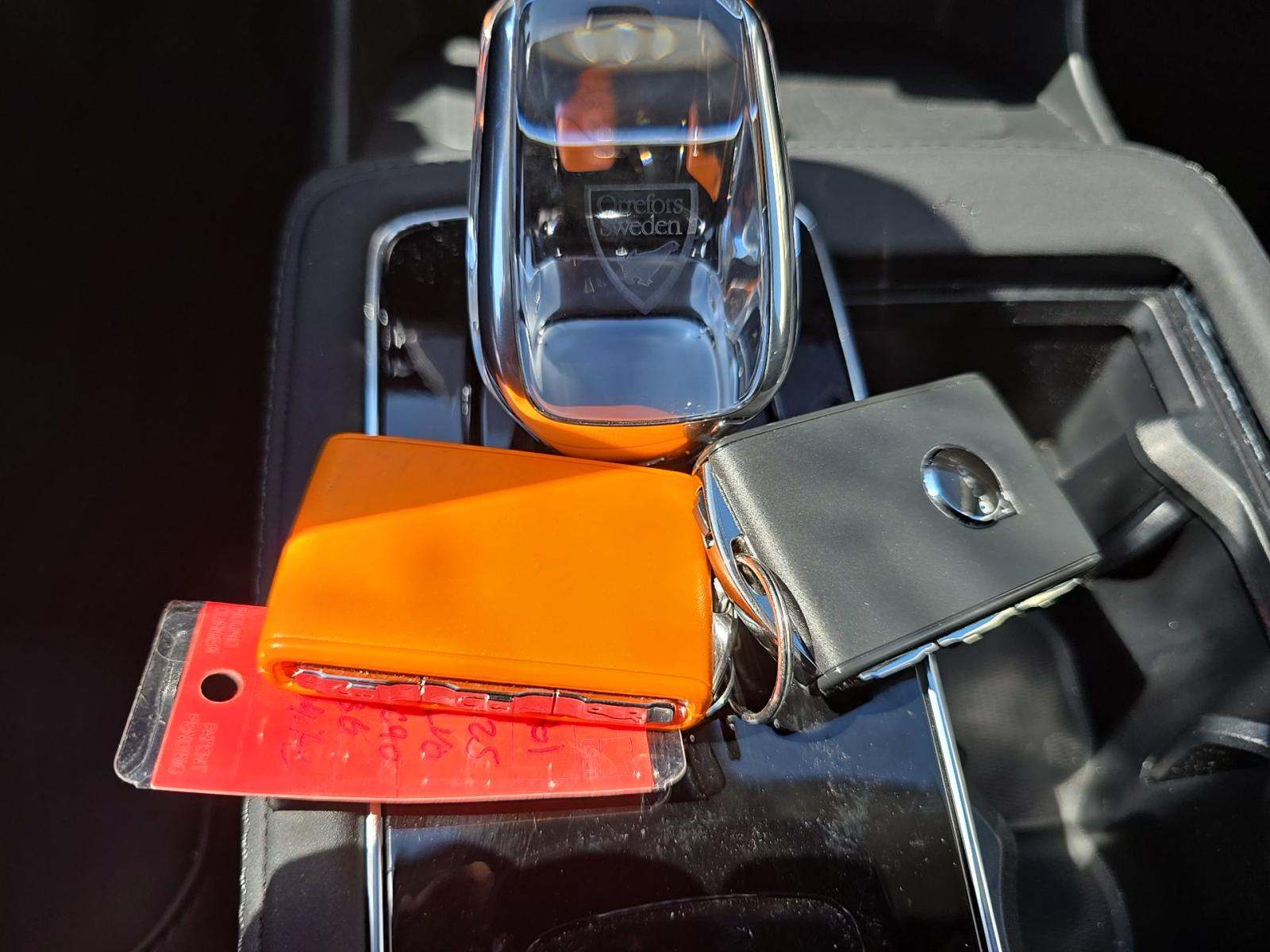 2025 Volvo XC90 B6 Plus AWD