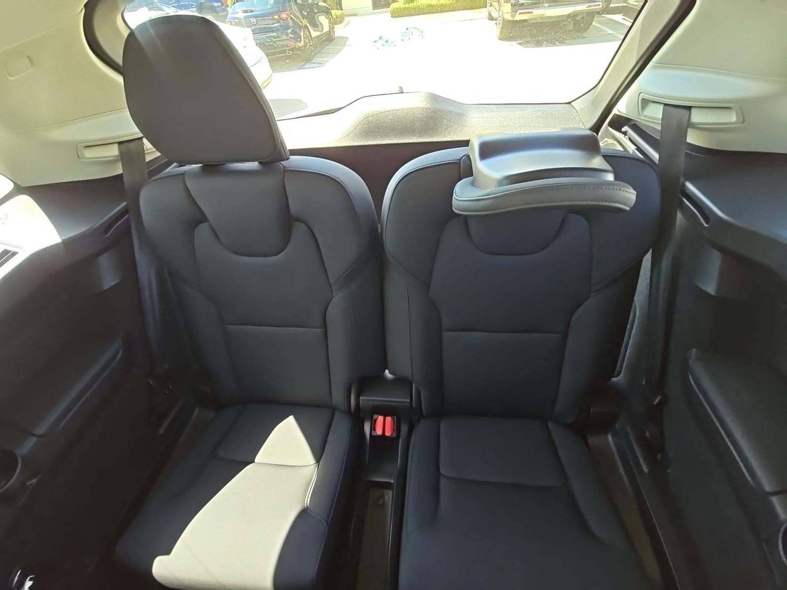 2025 Volvo XC90 B6 Plus AWD