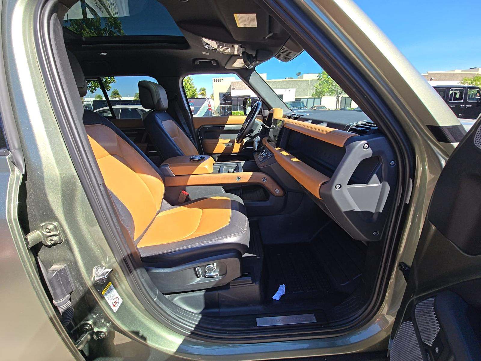 2023 Land Rover Defender 130 X-Dynamic SE AWD