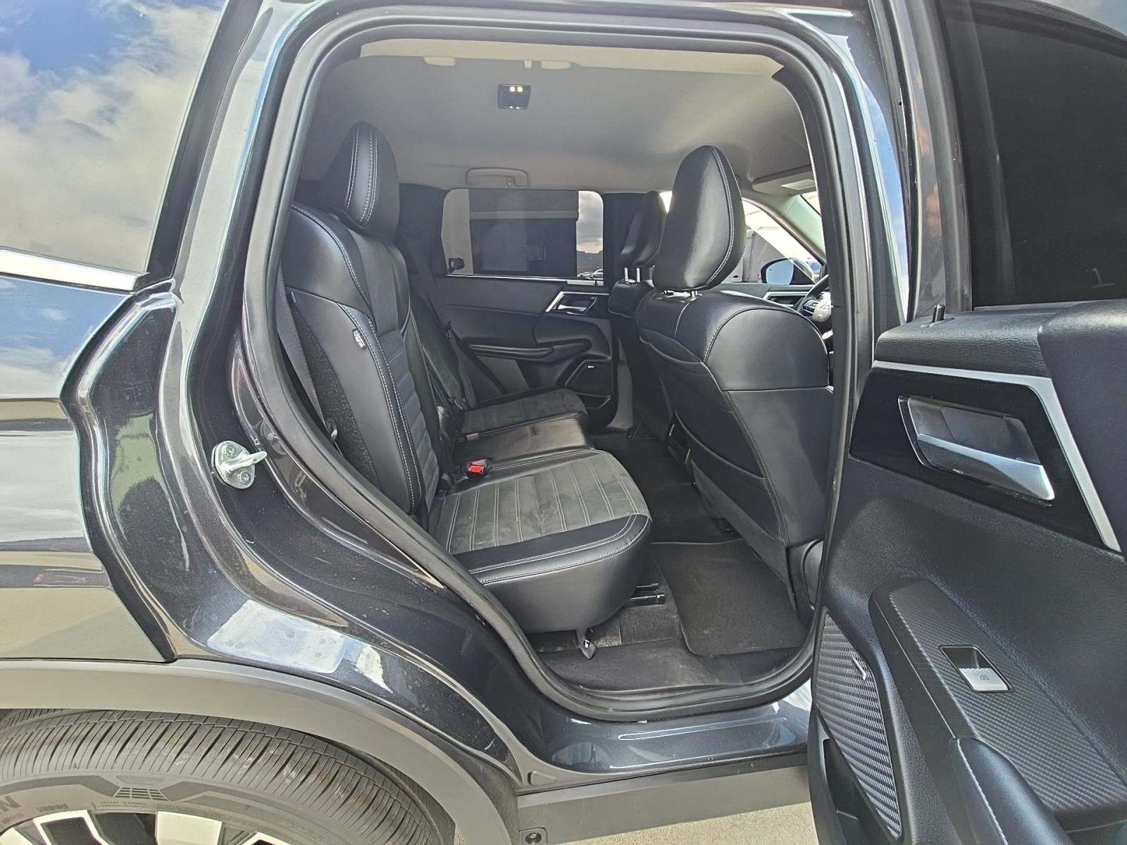 2025 Mitsubishi Outlander SE FWD