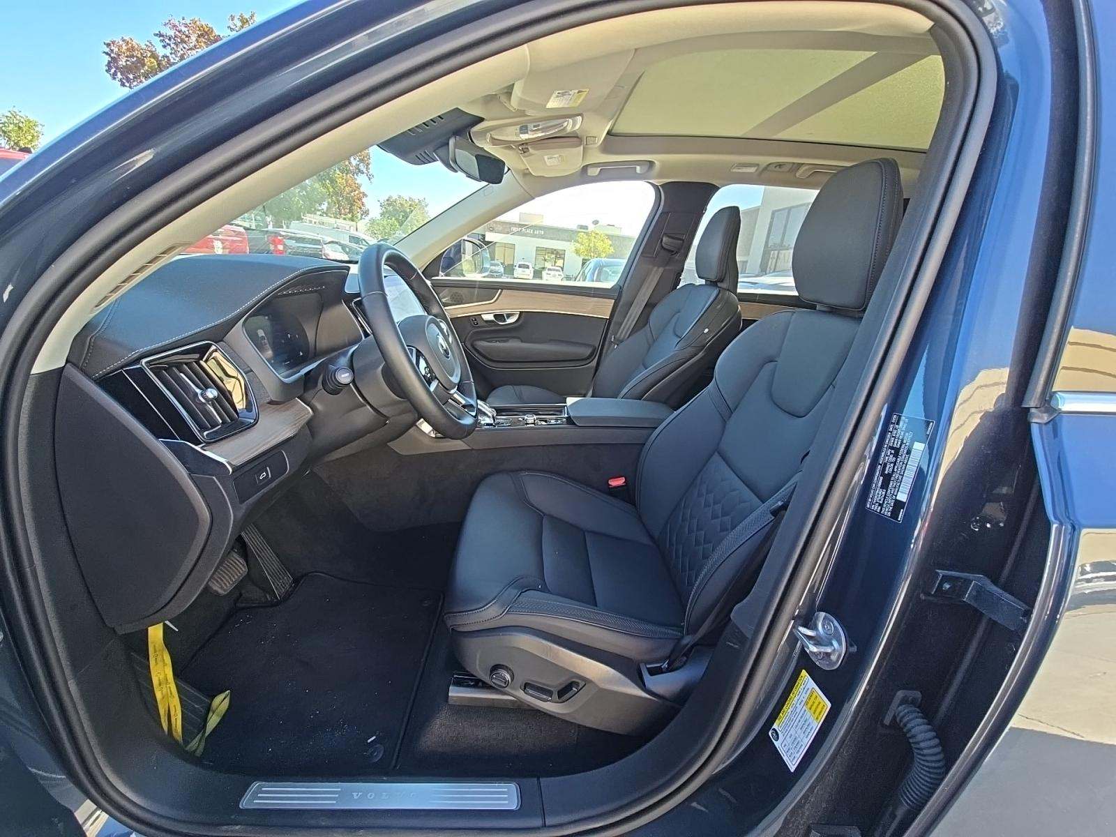 2025 Volvo XC90 B6 Plus AWD