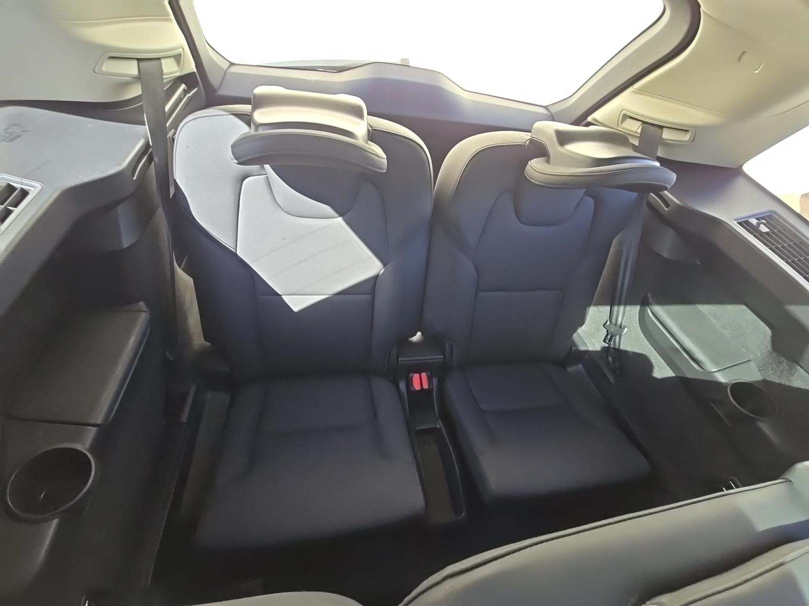 2025 Volvo XC90 B6 Plus AWD