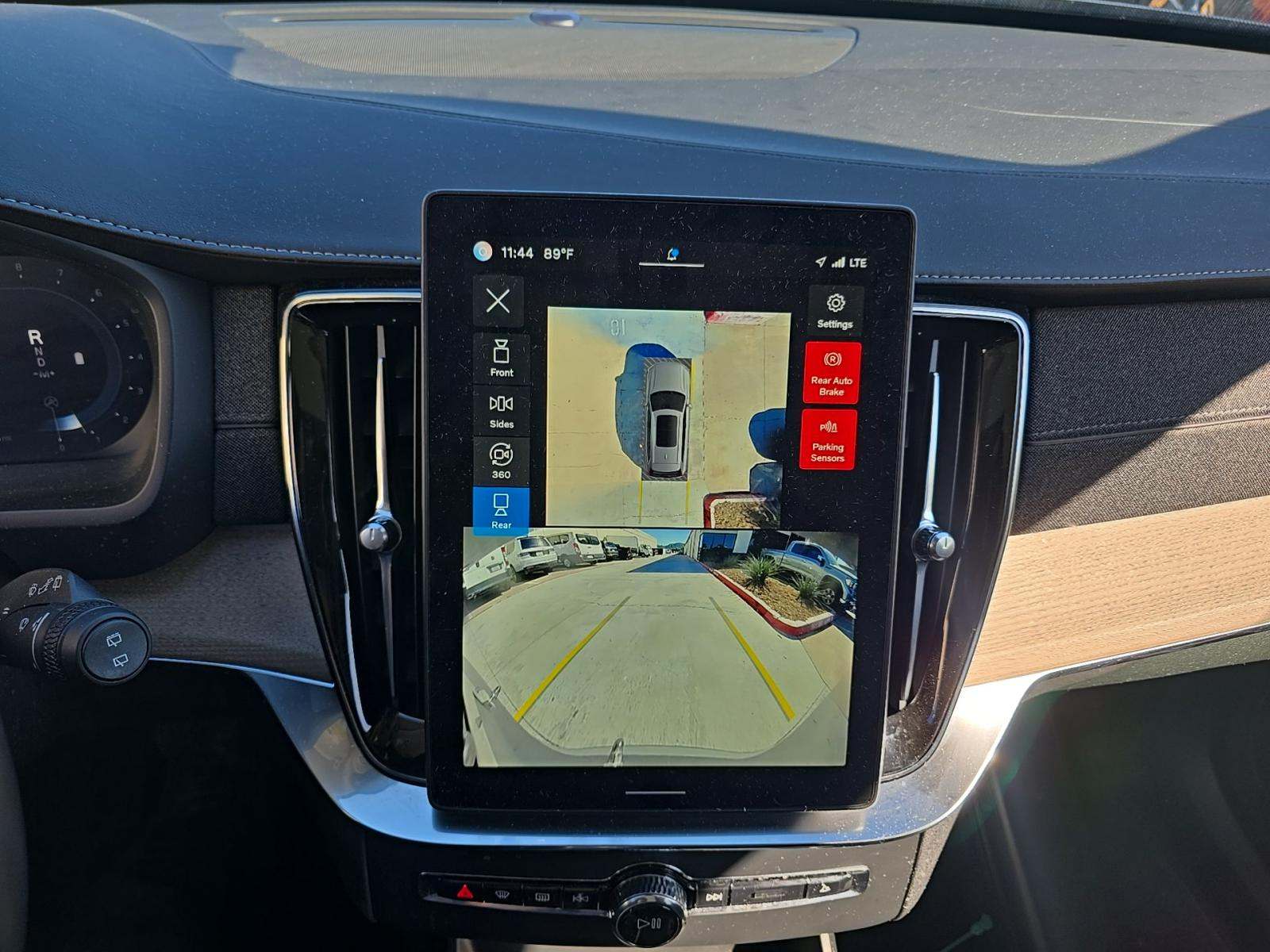 2025 Volvo XC90 B6 Plus AWD