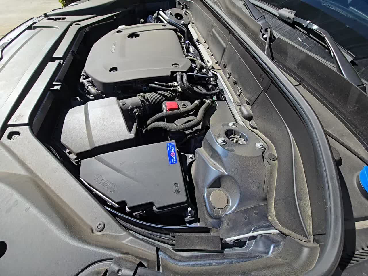 2025 Volvo XC90 B6 Plus AWD