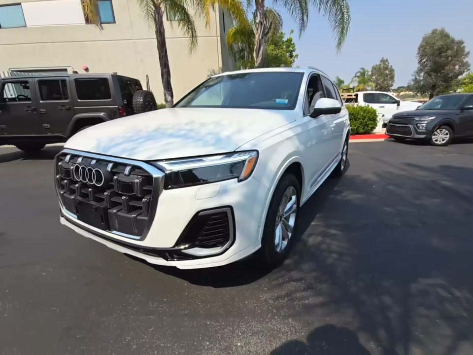 2025 Audi Q7 Premium Plus 55 TFSI