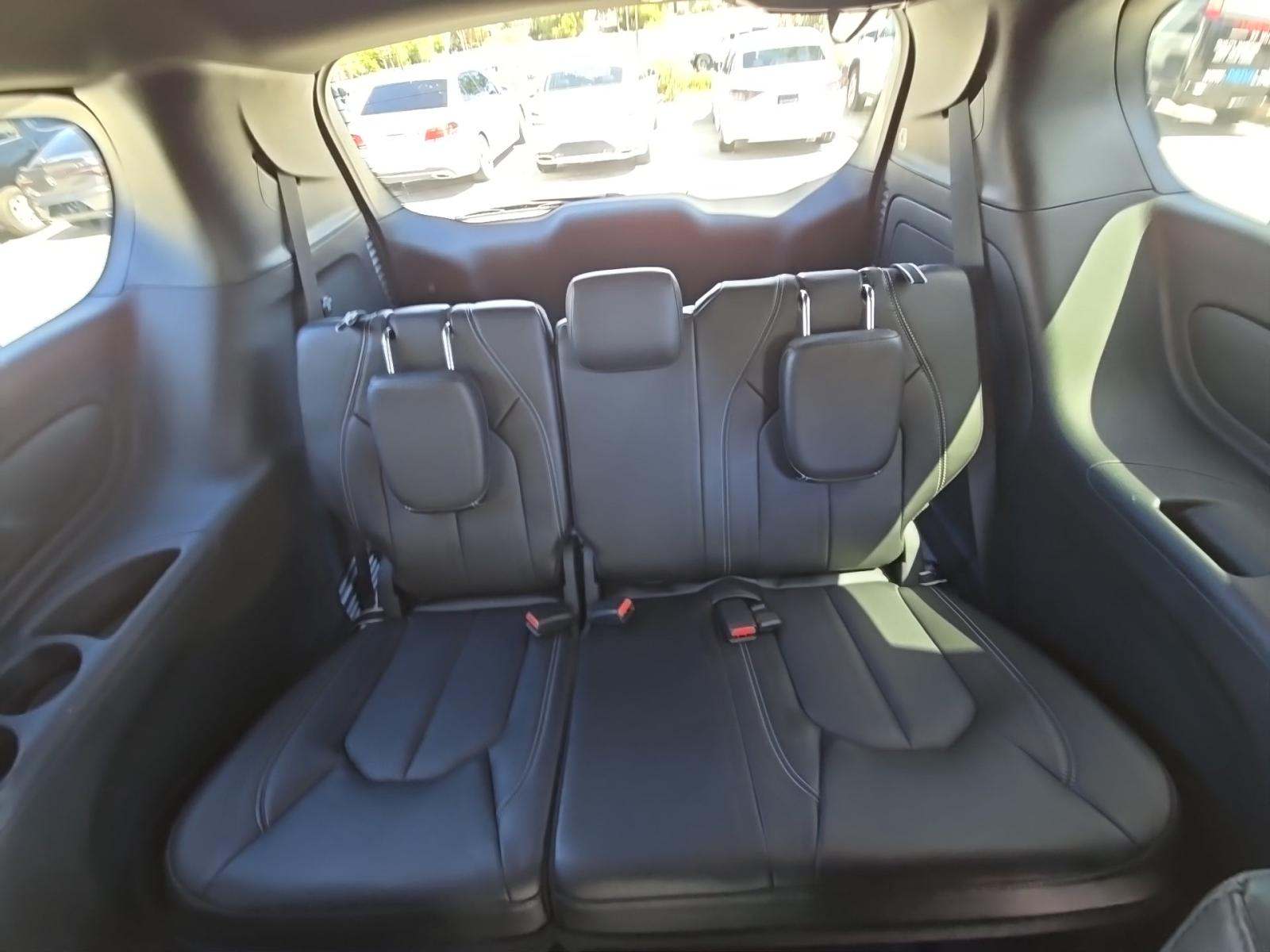 2024 Chrysler Pacifica Hybrid Select S Appearance FWD