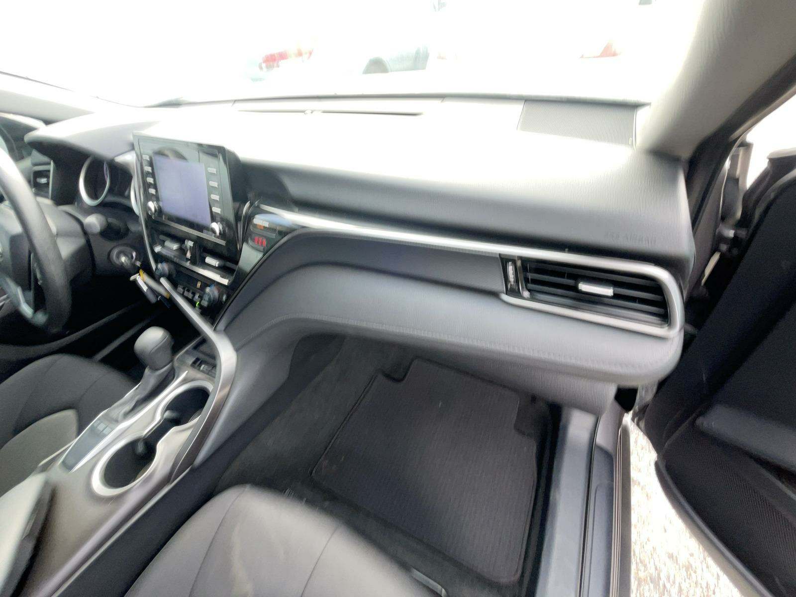 2022 Toyota Camry LE FWD