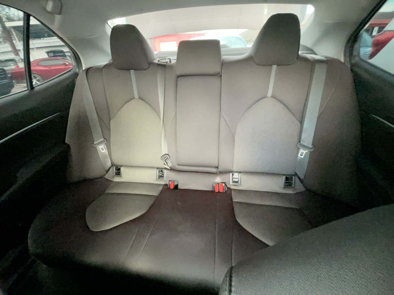 2022 Toyota Camry LE FWD