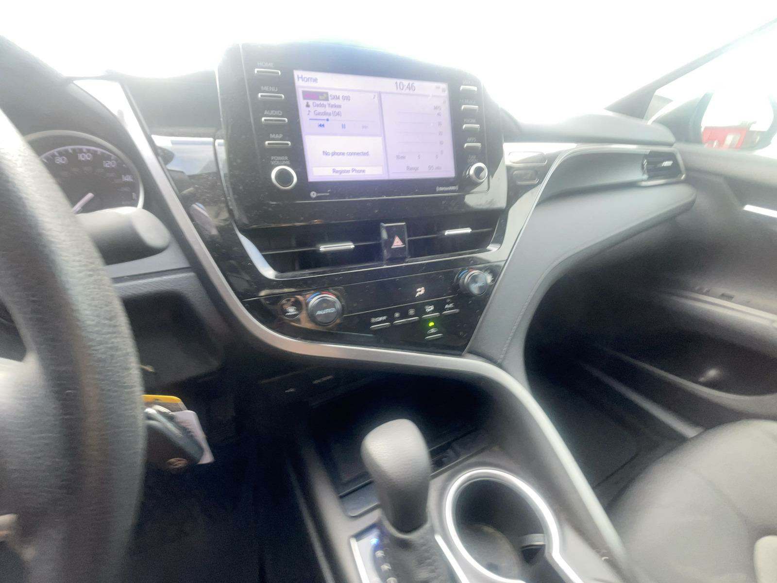 2022 Toyota Camry LE FWD