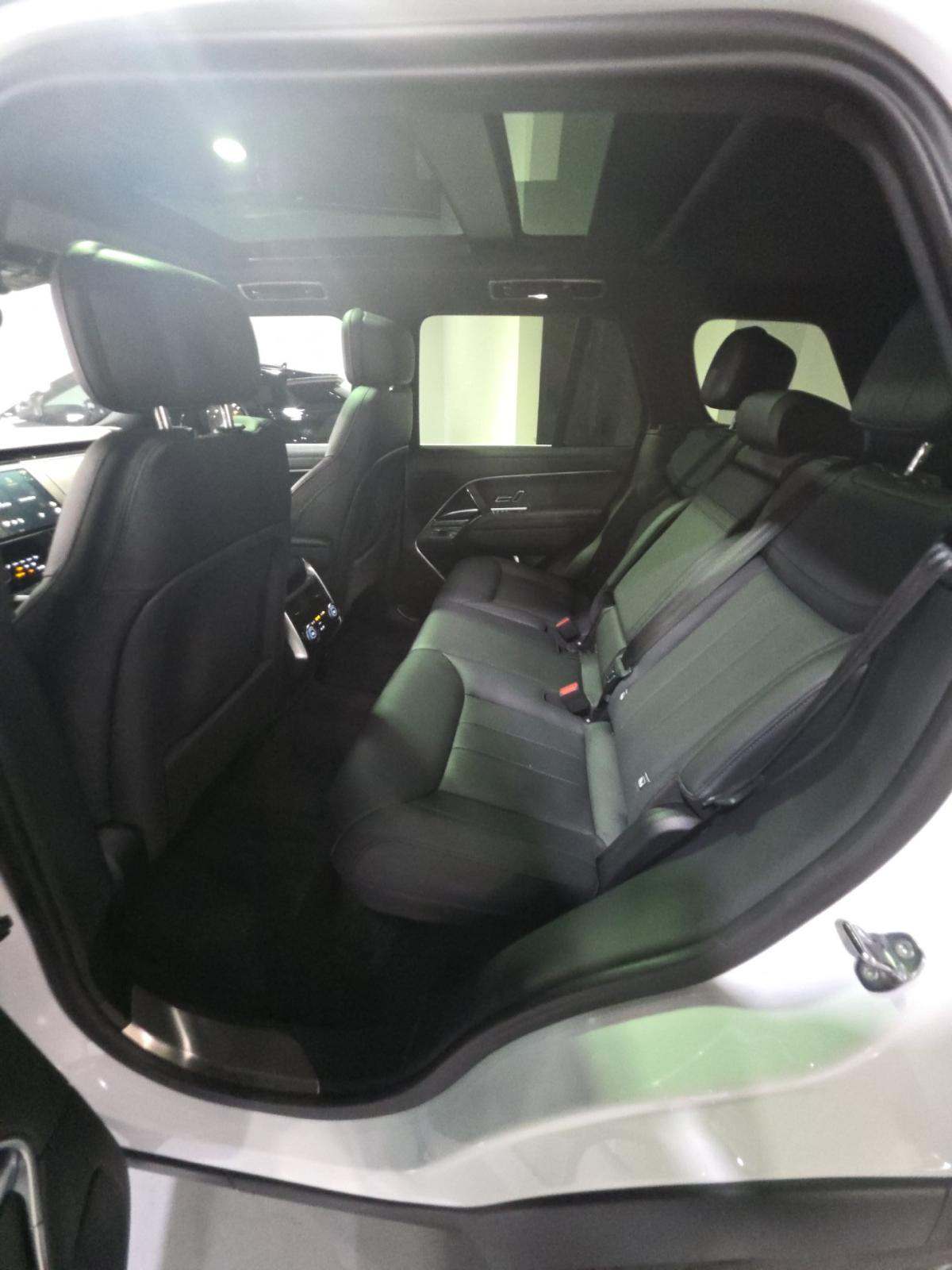 2023 Land Rover Range Rover SE AWD