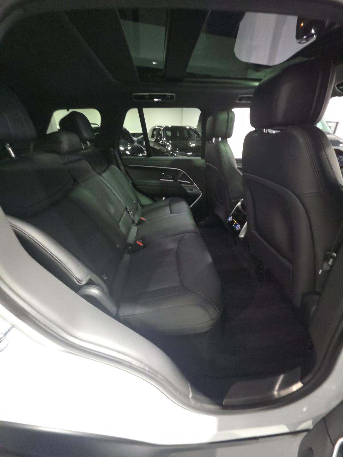 2023 Land Rover Range Rover SE AWD