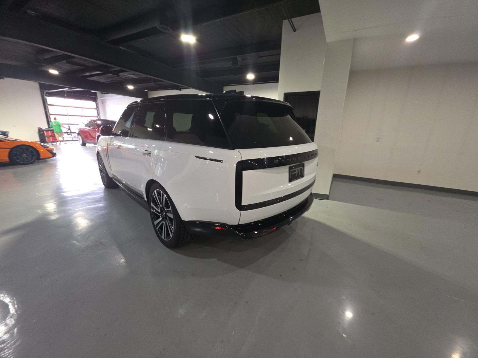 2023 Land Rover Range Rover SE AWD