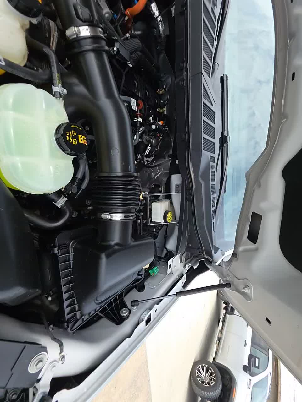 2024 Ford F-150 Hybrid Lariat AWD
