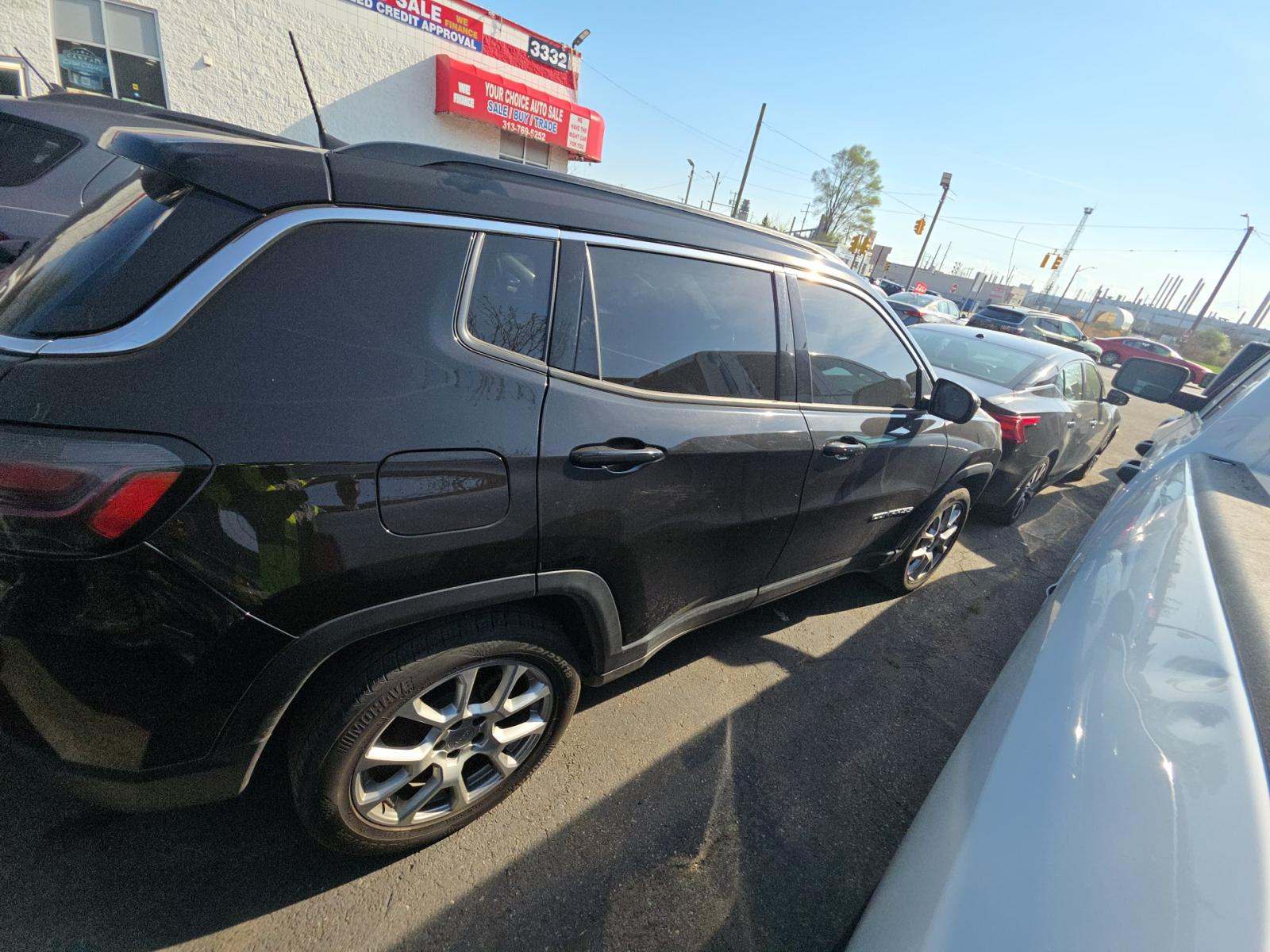 2022 Jeep Compass Latitude Lux AWD
