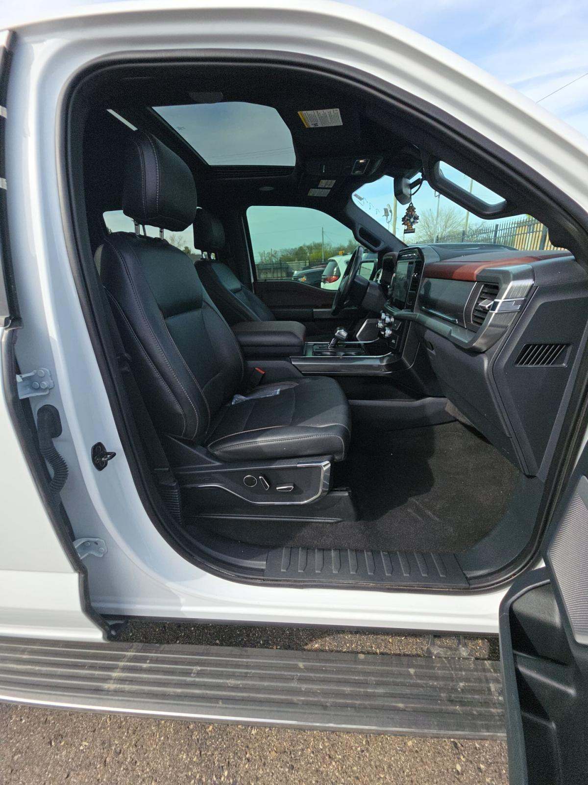 2023 Ford F-150 Lariat AWD