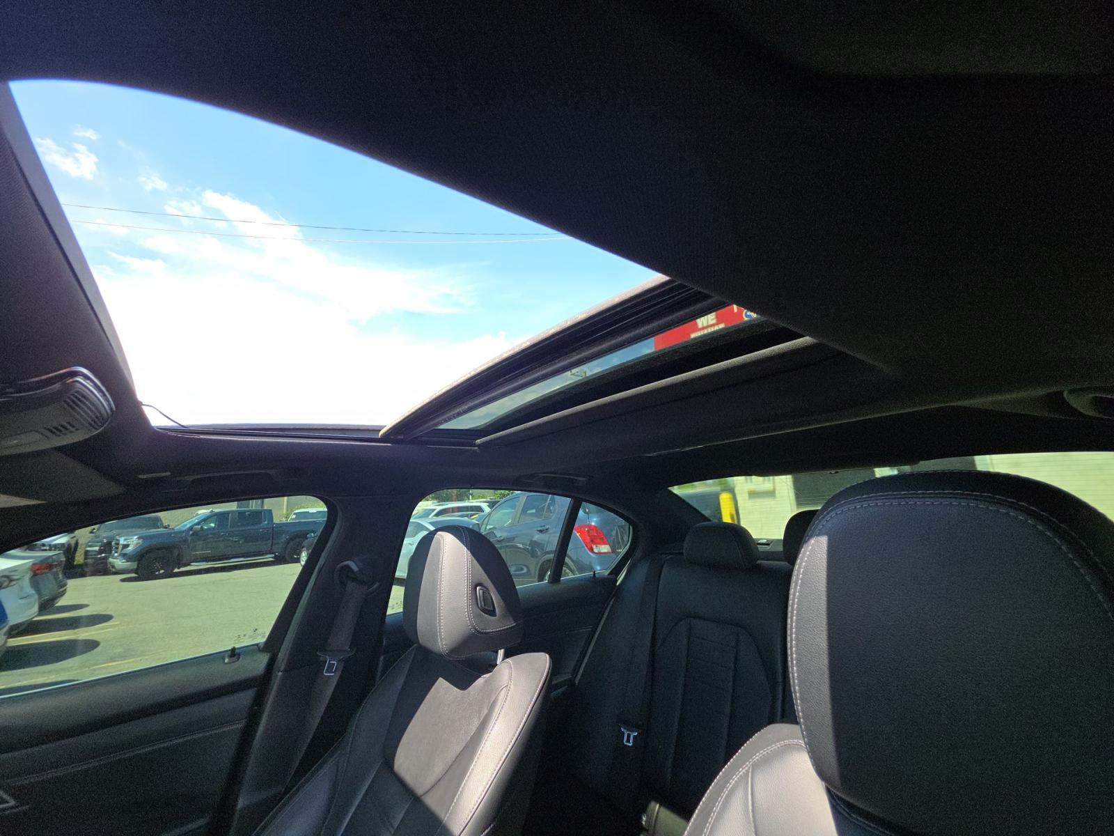 2019 BMW 3 Series 330i xDrive AWD