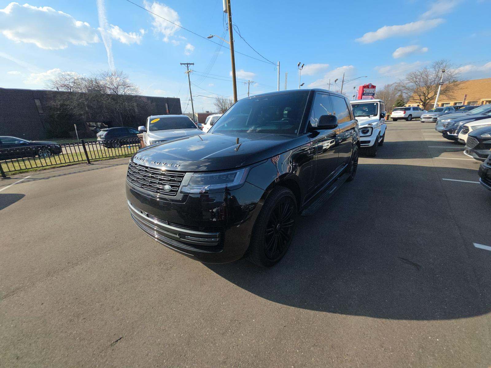 2025 Land Rover Range Rover Autobiography LWB AWD