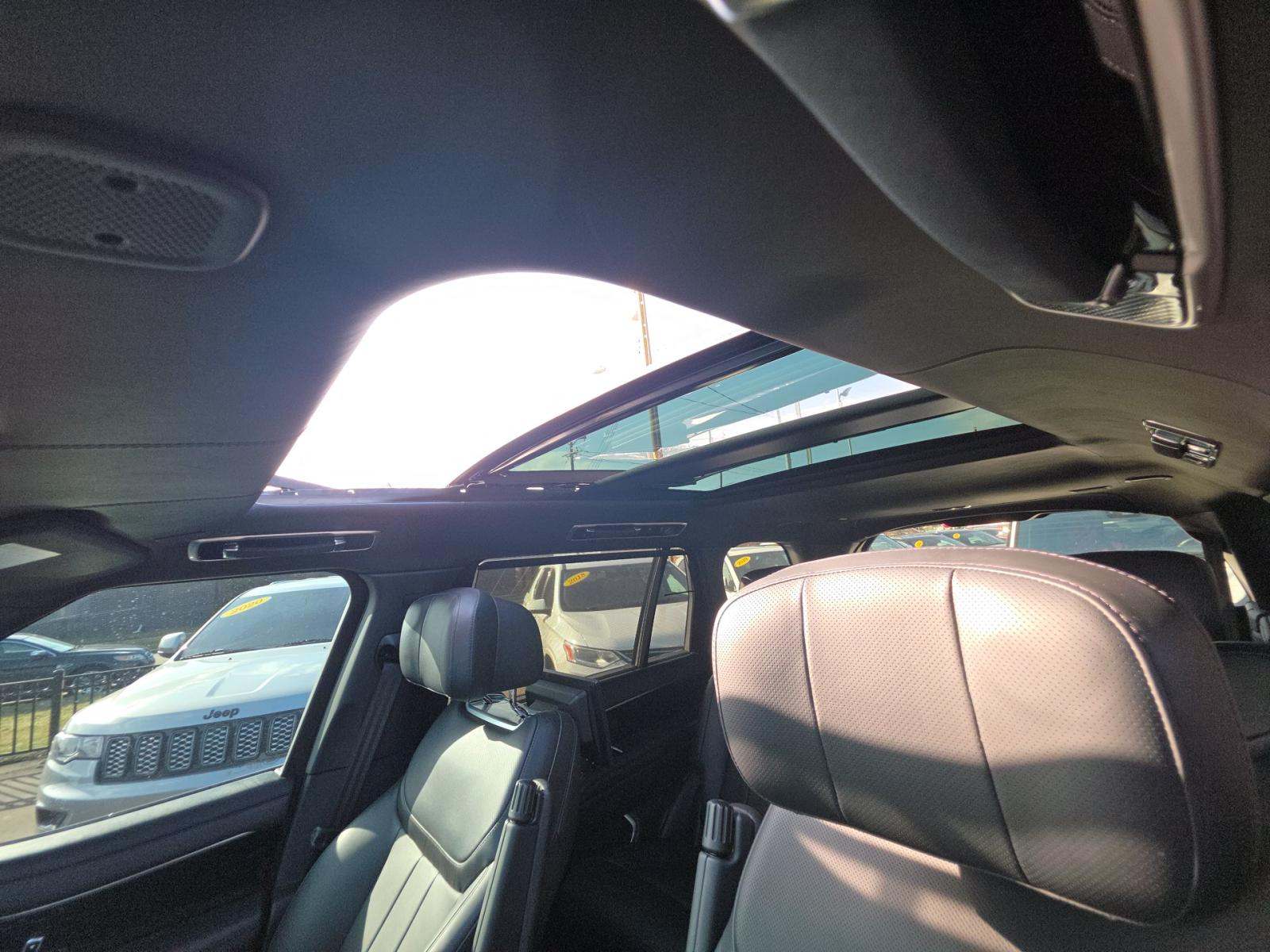 2025 Land Rover Range Rover Autobiography LWB AWD