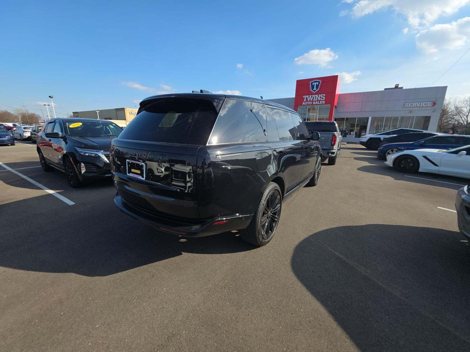 2025 Land Rover Range Rover Autobiography LWB AWD