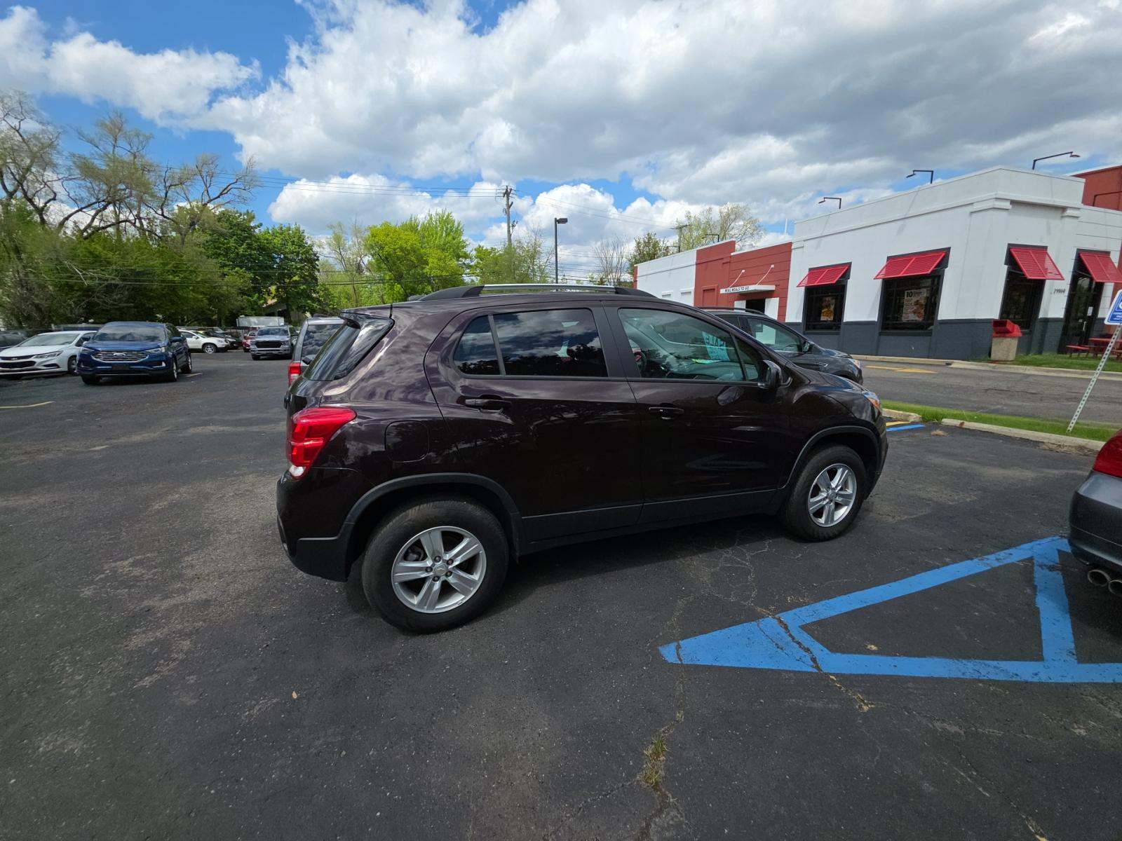 CHEVROLET TRAX - 4