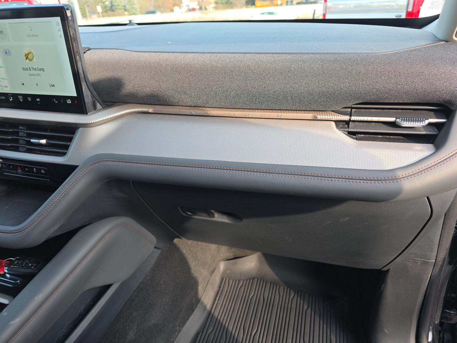 2025 Ford Explorer Active AWD