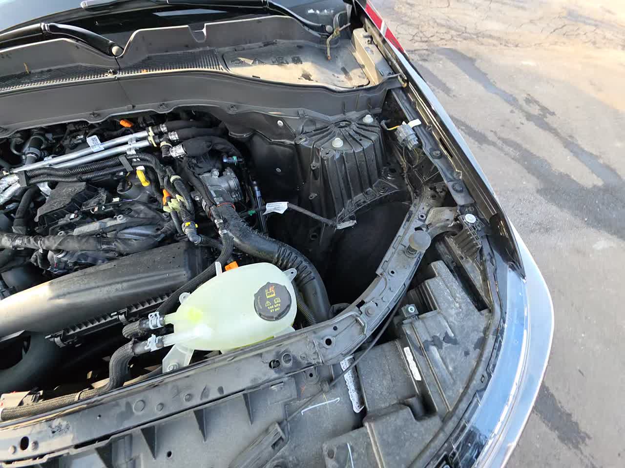 2025 Ford Explorer Active AWD